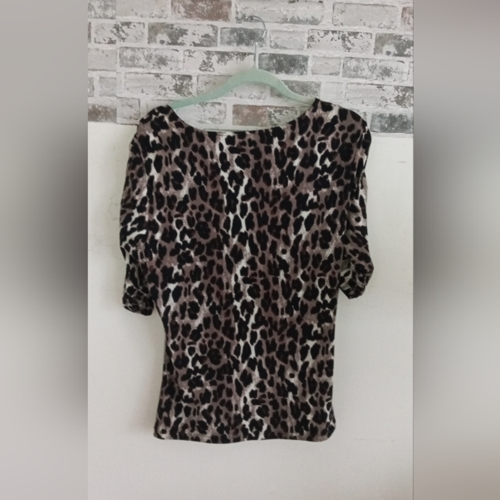 Leopard Print Women's Top - Picture 4 of 5